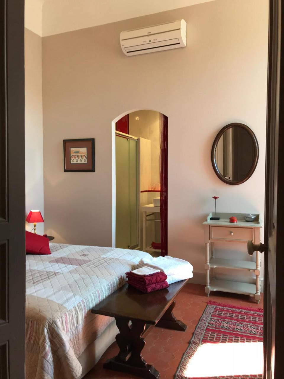 Couleurs De Camargue Bed & Breakfast Beauvoisin  Екстериор снимка