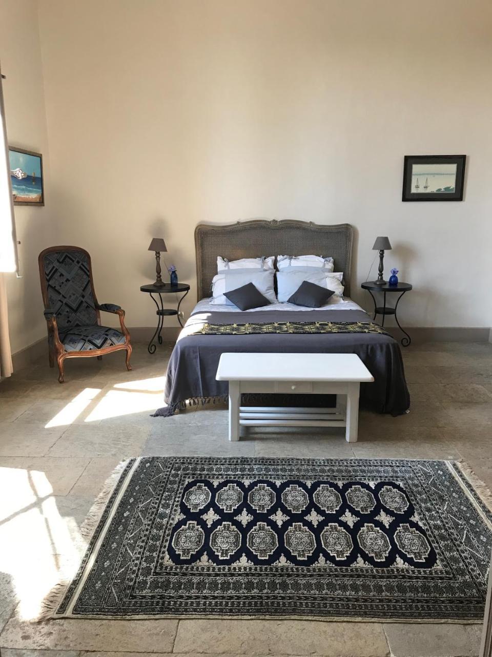 Couleurs De Camargue Bed & Breakfast Beauvoisin  Екстериор снимка