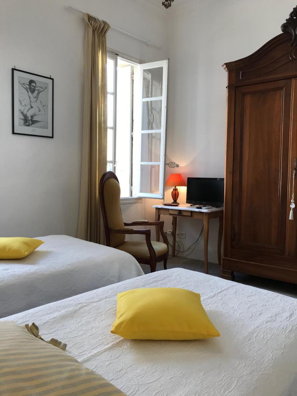 Couleurs De Camargue Bed & Breakfast Beauvoisin  Екстериор снимка