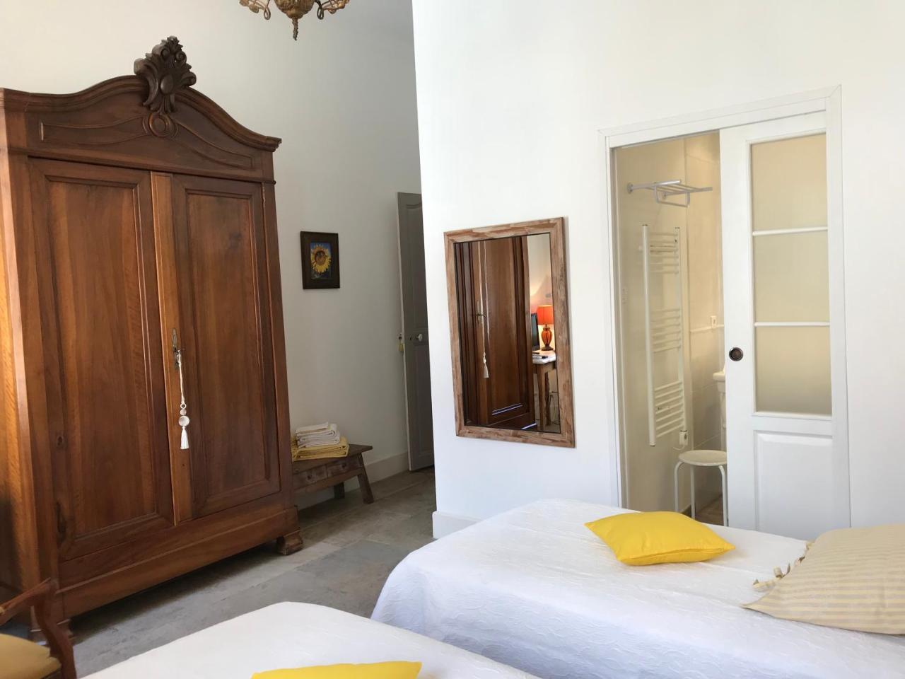 Couleurs De Camargue Bed & Breakfast Beauvoisin  Екстериор снимка