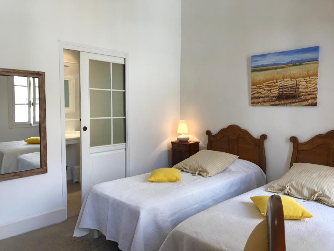 Couleurs De Camargue Bed & Breakfast Beauvoisin  Екстериор снимка