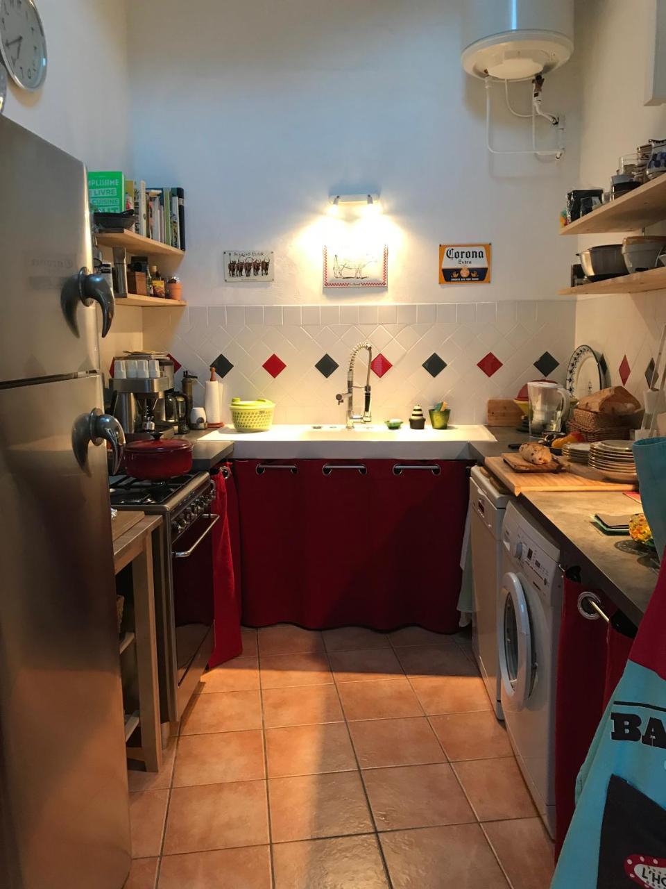 Couleurs De Camargue Bed & Breakfast Beauvoisin  Екстериор снимка